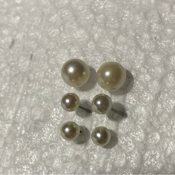 LOT SALE 48 Pairs of Earring One Price! - Picture 7 of 9